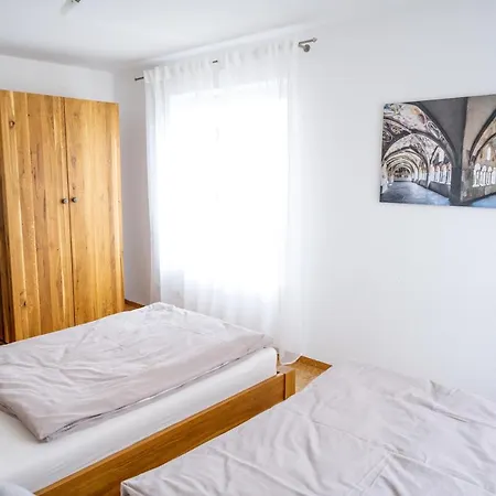 Marina بيت للعطل *